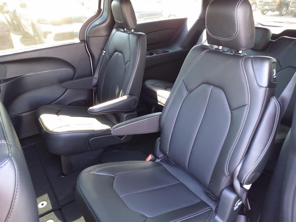 new 2025 Chrysler Pacifica car, priced at $46,059