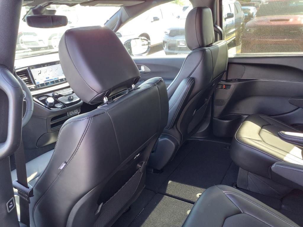 new 2025 Chrysler Pacifica car, priced at $46,059