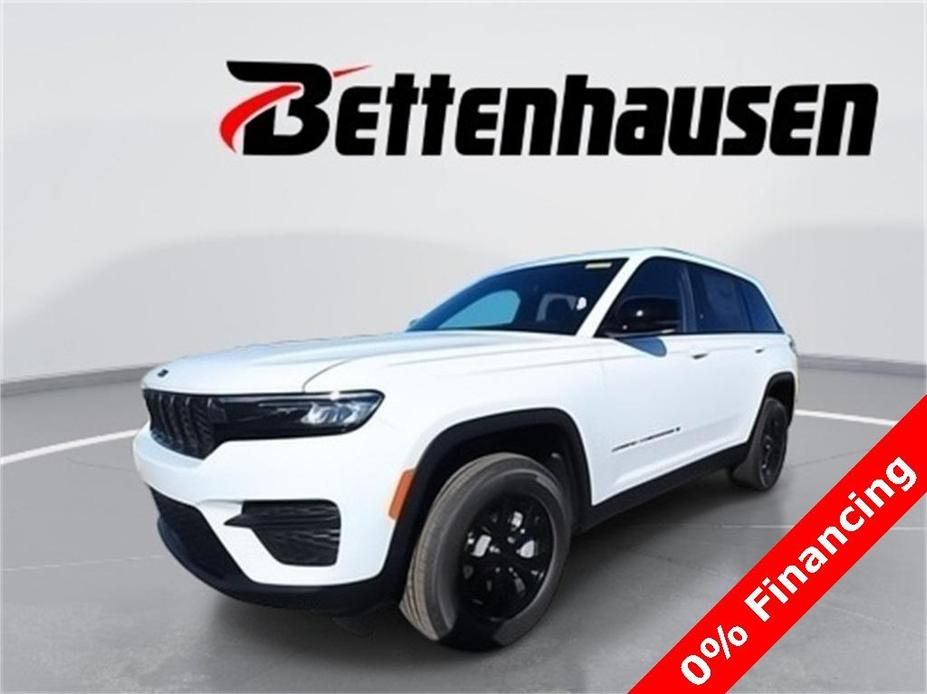 new 2024 Jeep Grand Cherokee car, priced at $38,499