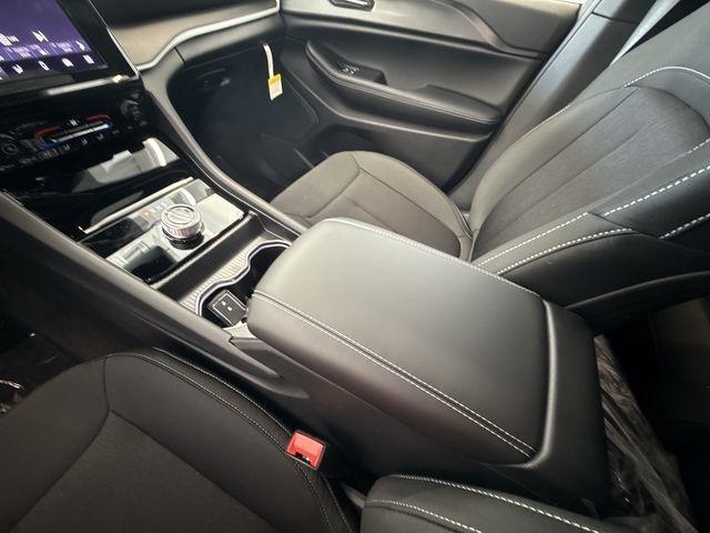 new 2025 Jeep Grand Cherokee L car, priced at $38,675