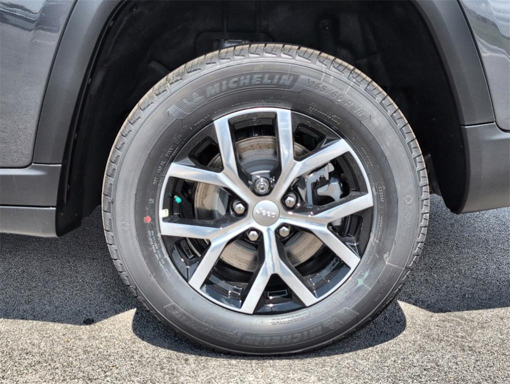 new 2025 Jeep Grand Cherokee L car, priced at $46,711