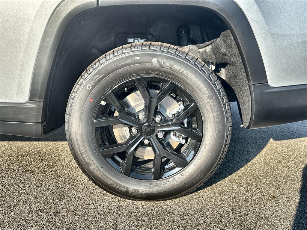 new 2025 Jeep Grand Cherokee L car, priced at $42,059