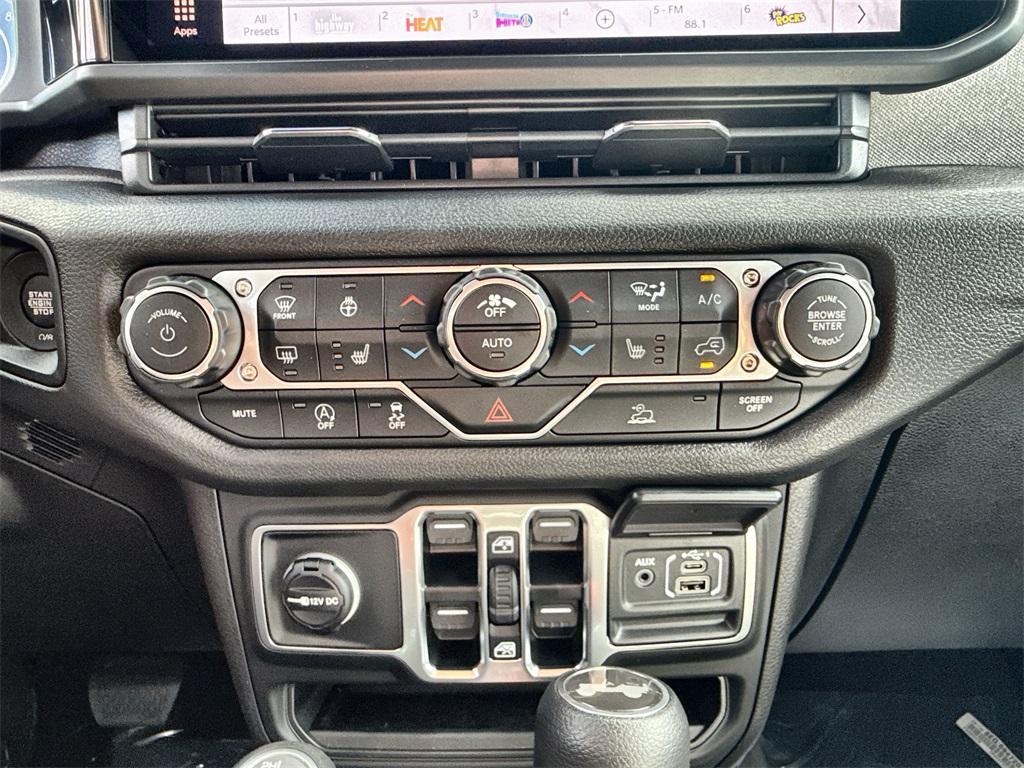 new 2025 Jeep Wrangler car, priced at $43,358