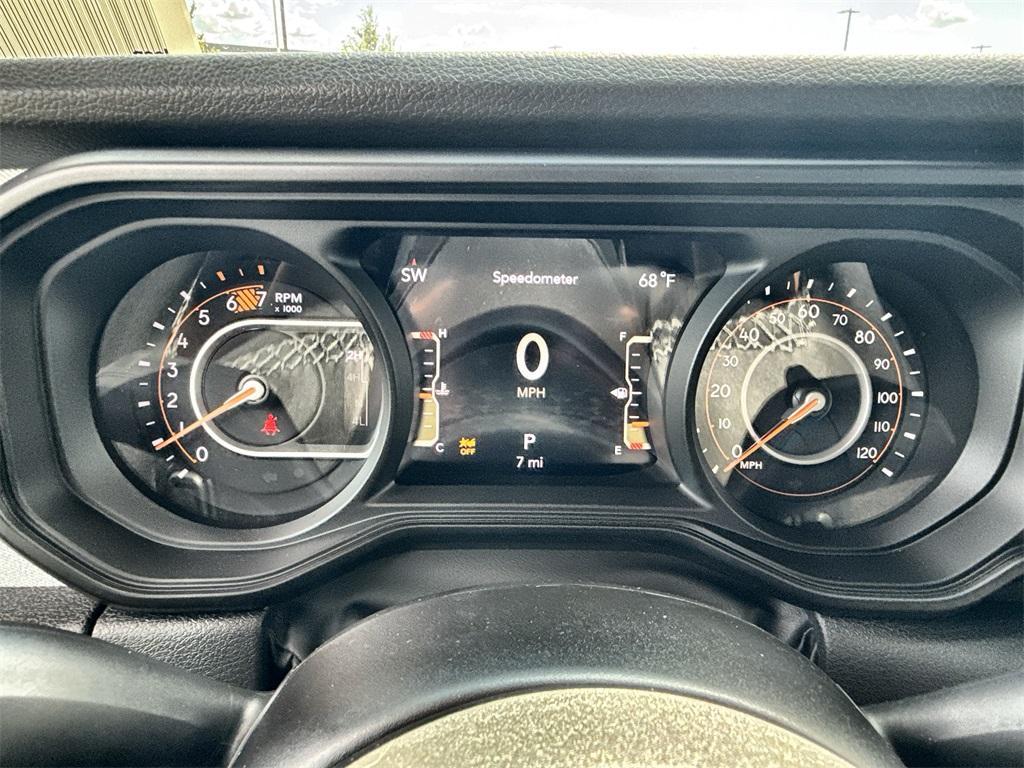 new 2025 Jeep Wrangler car, priced at $43,358