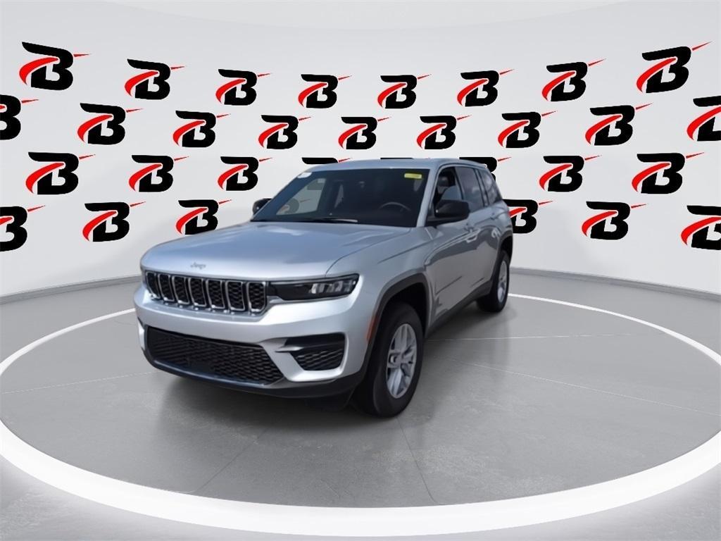 new 2025 Jeep Grand Cherokee car, priced at $36,496
