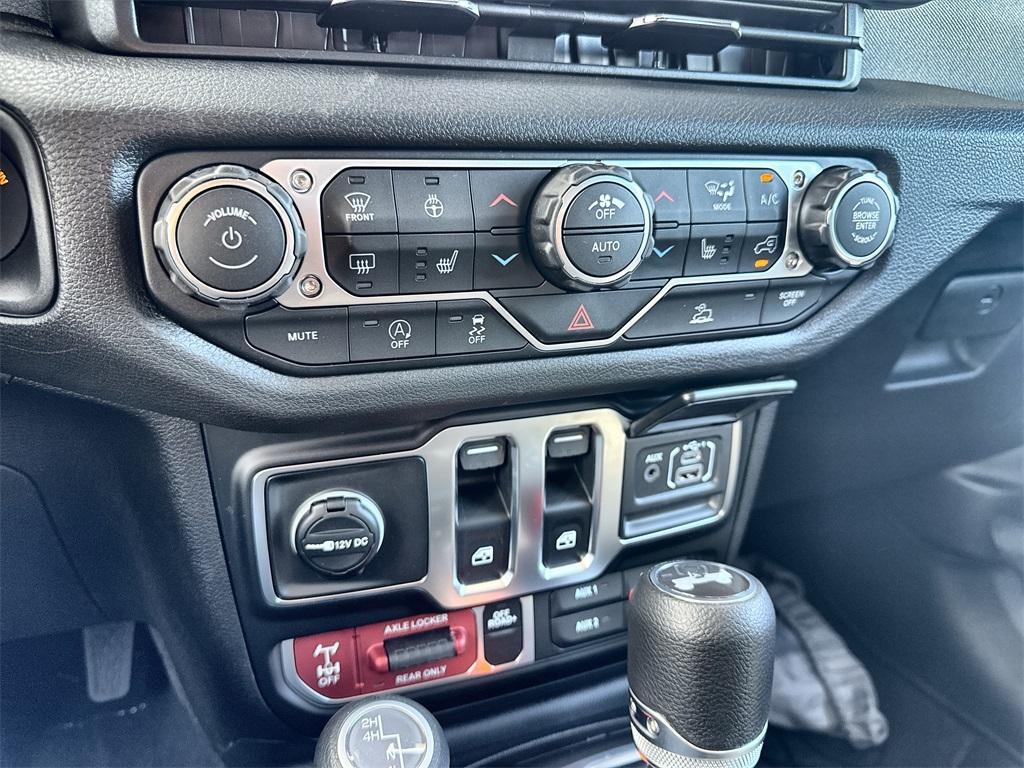 new 2026 Jeep Wrangler car, priced at $47,038