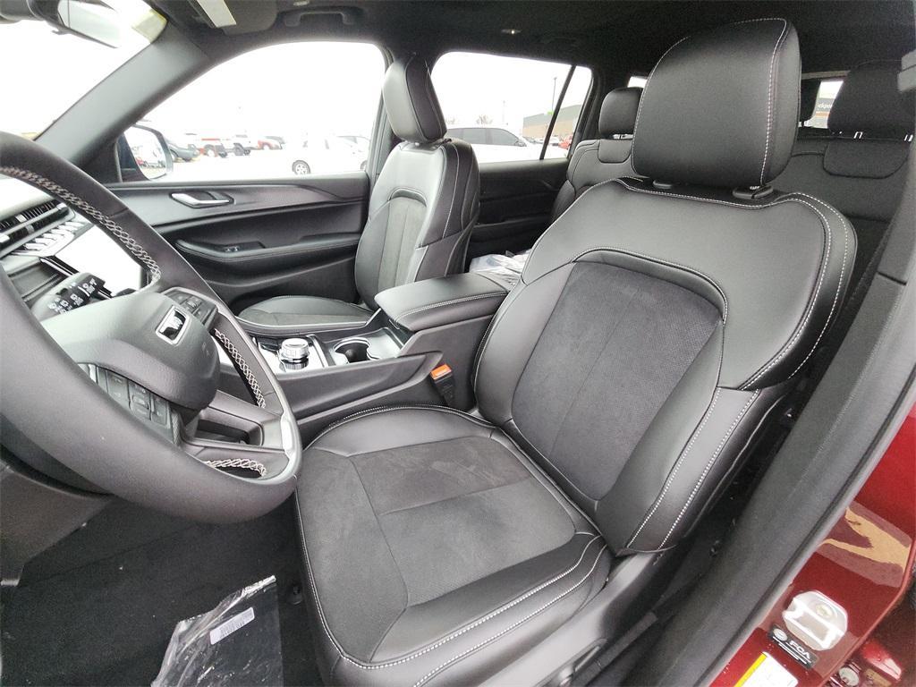 new 2025 Jeep Grand Cherokee L car, priced at $42,030