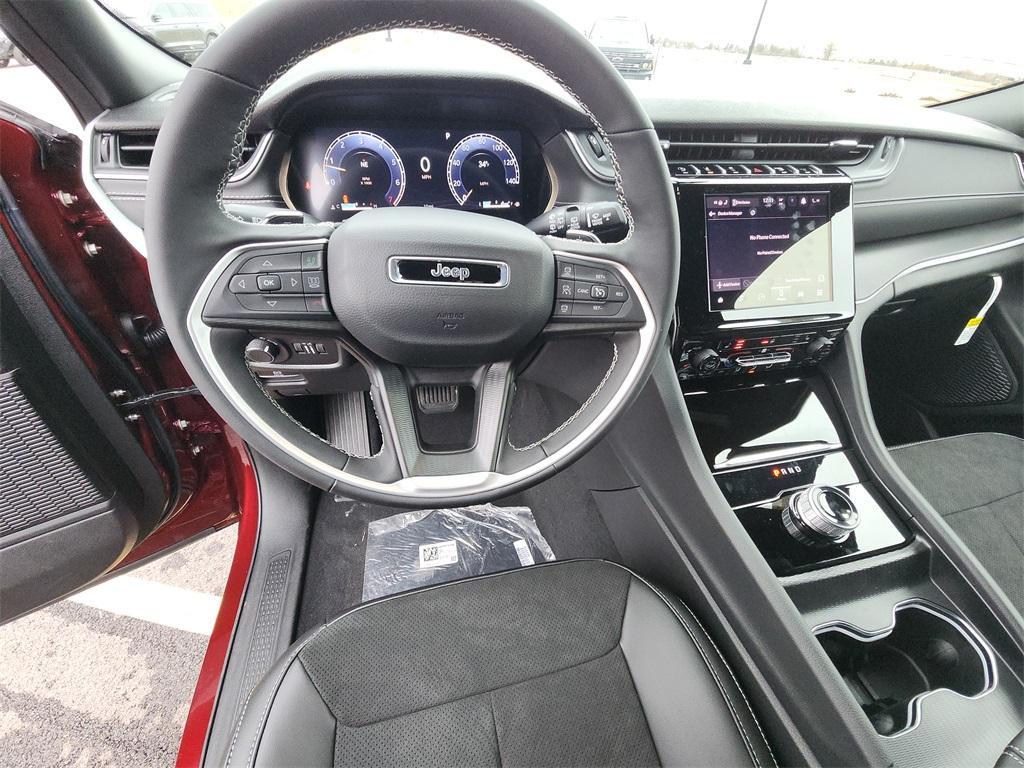 new 2025 Jeep Grand Cherokee L car, priced at $42,030