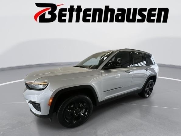 new 2025 Jeep Grand Cherokee car, priced at $45,535