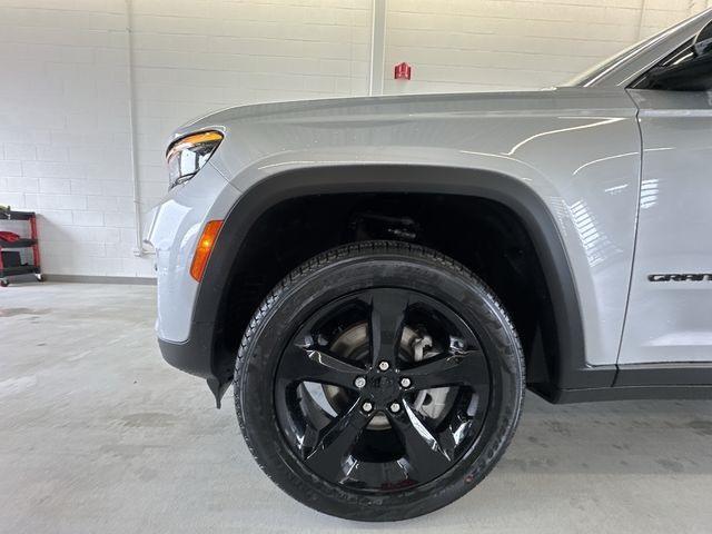 new 2025 Jeep Grand Cherokee car, priced at $45,535