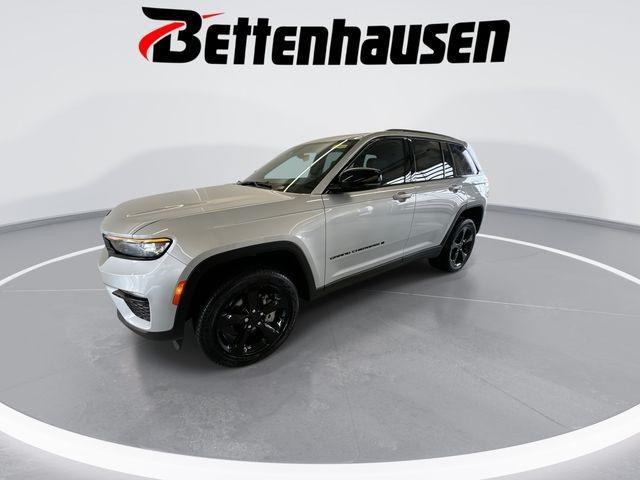 new 2025 Jeep Grand Cherokee car, priced at $45,535
