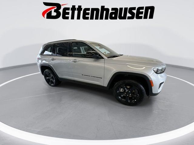 new 2025 Jeep Grand Cherokee car, priced at $45,535