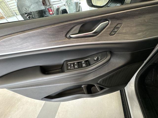 new 2025 Jeep Grand Cherokee car, priced at $45,535