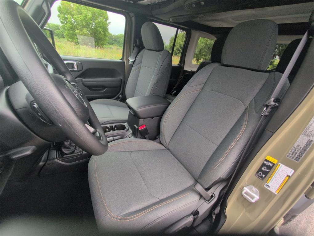 new 2025 Jeep Wrangler car, priced at $36,632