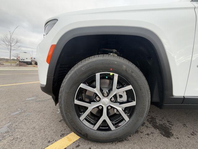 new 2025 Jeep Grand Cherokee L car, priced at $46,200