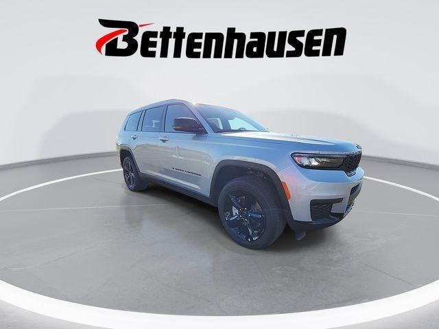 new 2024 Jeep Grand Cherokee L car, priced at $39,261