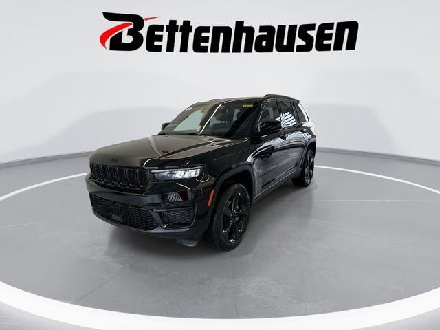 new 2025 Jeep Grand Cherokee car, priced at $41,175