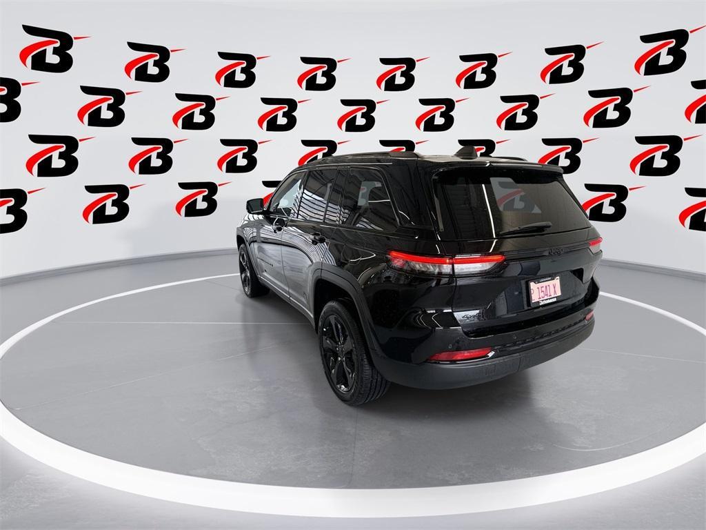 new 2025 Jeep Grand Cherokee car, priced at $41,982
