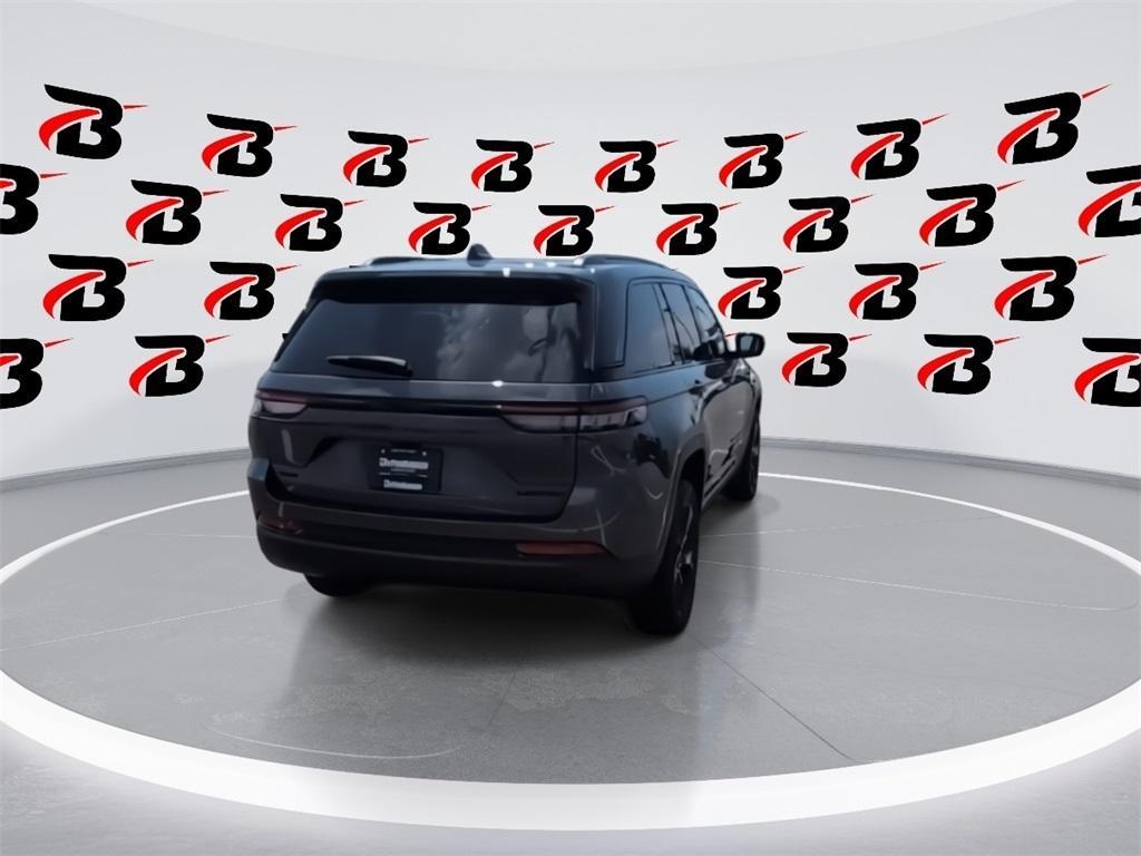 new 2025 Jeep Grand Cherokee car, priced at $43,246