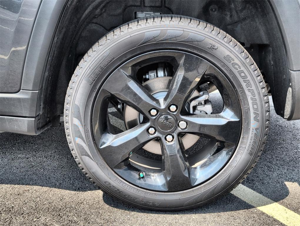 new 2025 Jeep Grand Cherokee car, priced at $43,246
