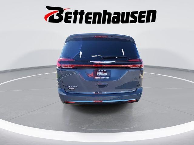 new 2025 Chrysler Pacifica car, priced at $42,229