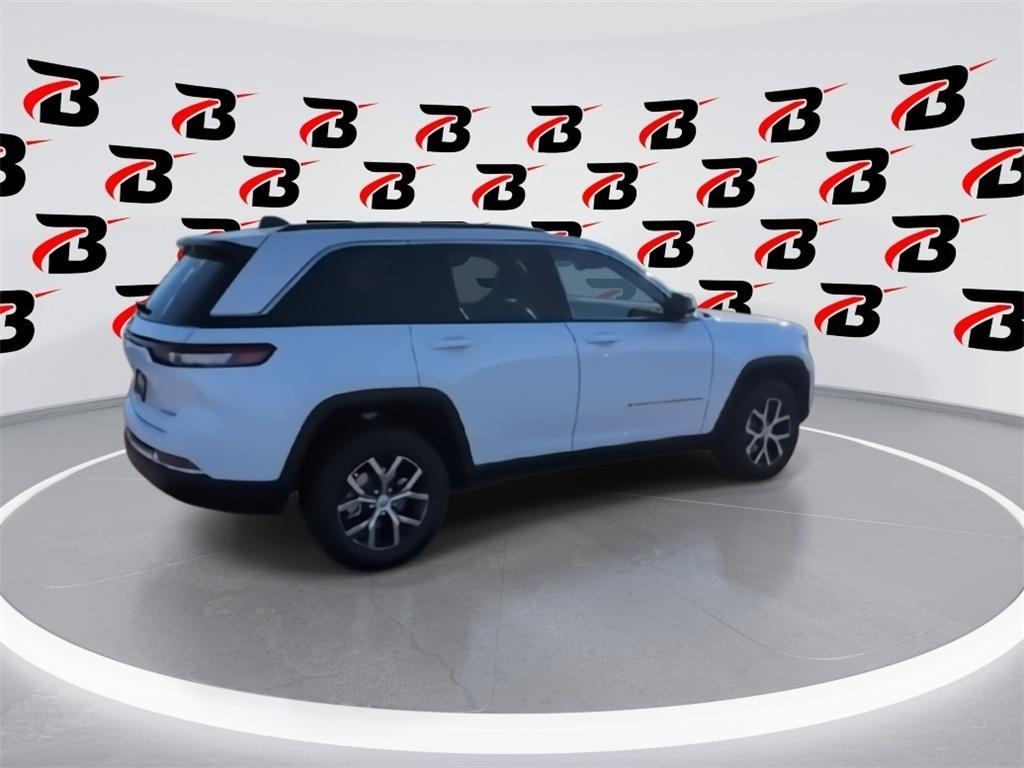 new 2025 Jeep Grand Cherokee car, priced at $43,715