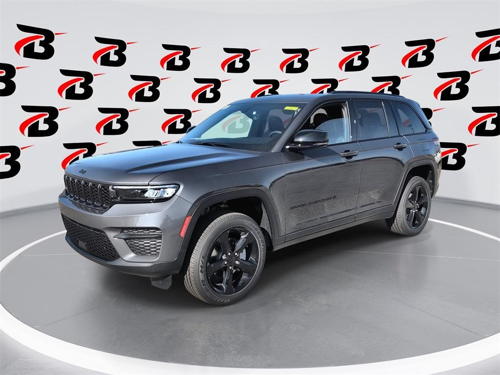 new 2025 Jeep Grand Cherokee car, priced at $41,840