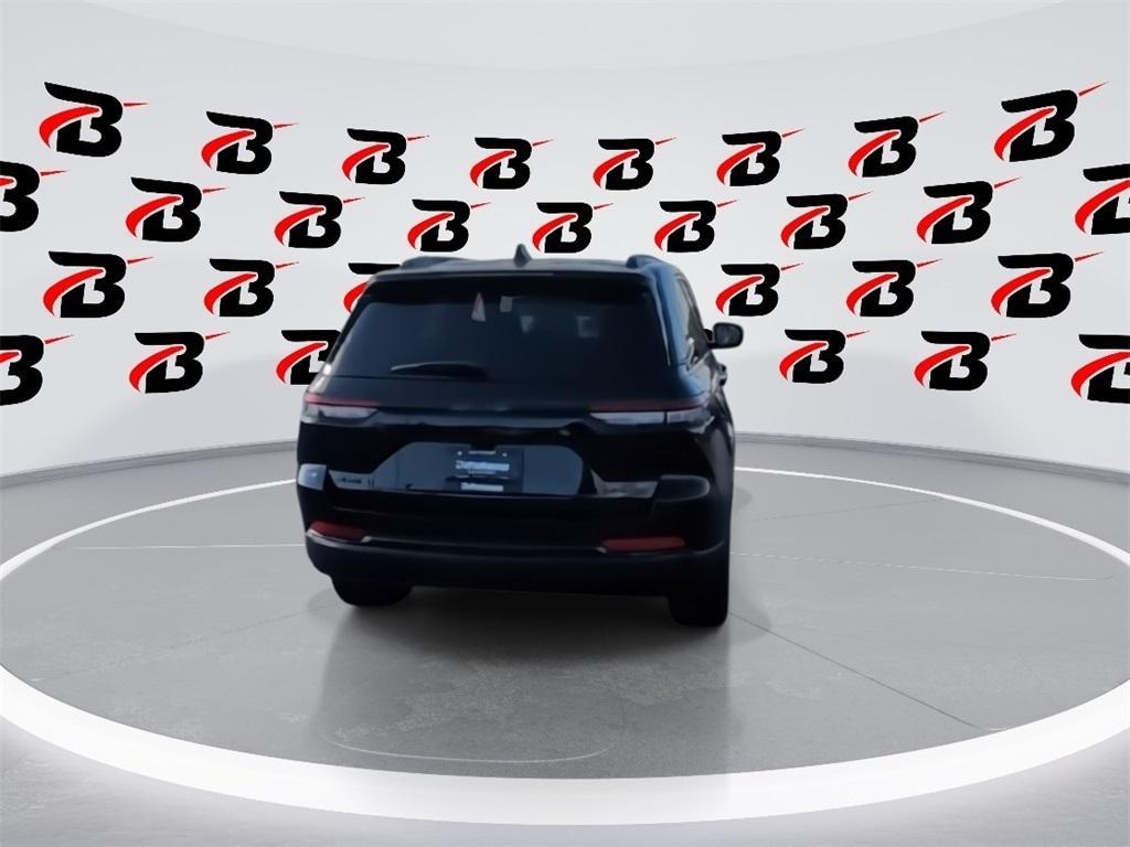 new 2025 Jeep Grand Cherokee car, priced at $46,604