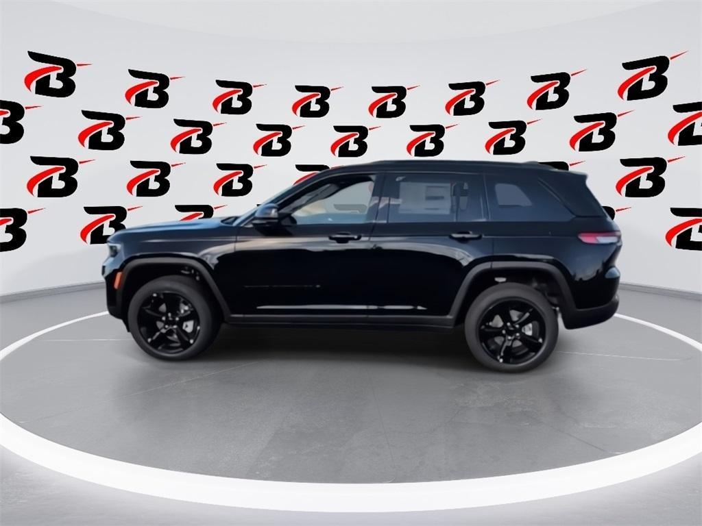 new 2025 Jeep Grand Cherokee car, priced at $46,604