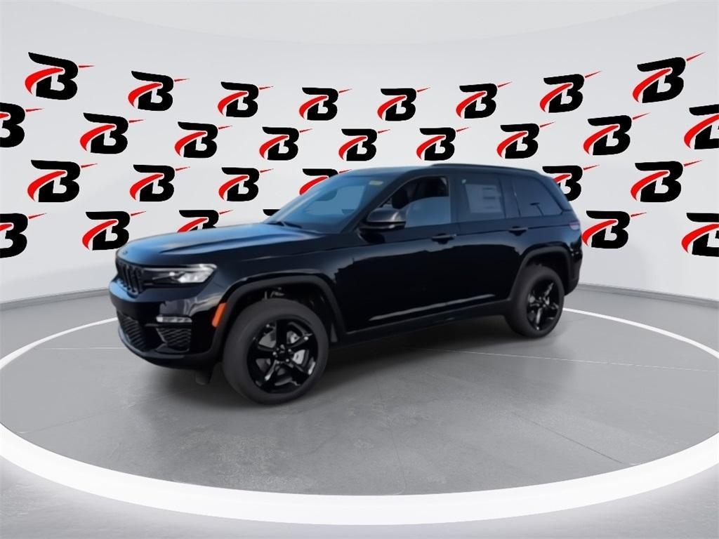 new 2025 Jeep Grand Cherokee car, priced at $46,604