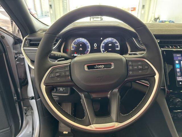 new 2025 Jeep Grand Cherokee car, priced at $39,730