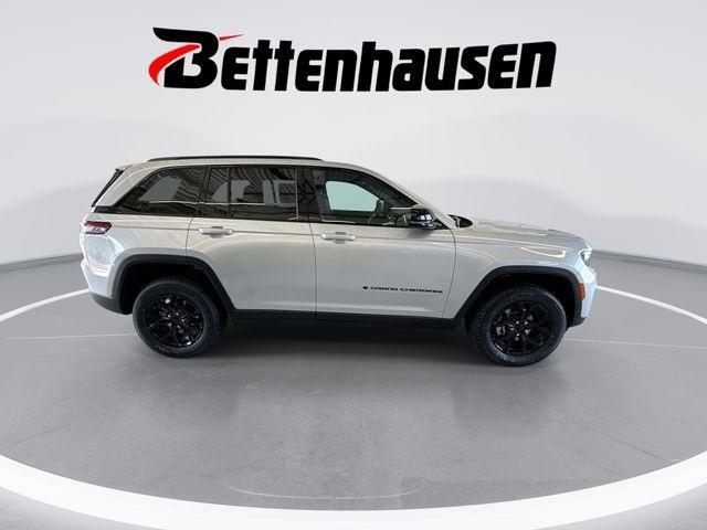 new 2025 Jeep Grand Cherokee car, priced at $39,730