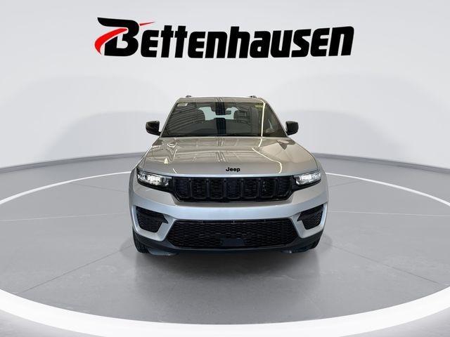 new 2025 Jeep Grand Cherokee car, priced at $39,730