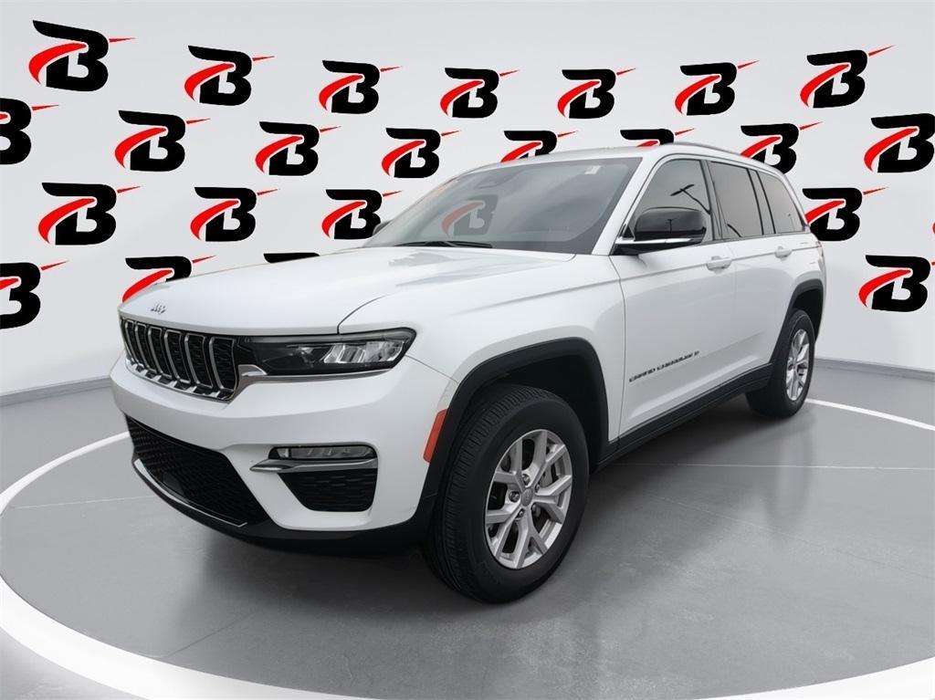 used 2022 Jeep Grand Cherokee car, priced at $33,900