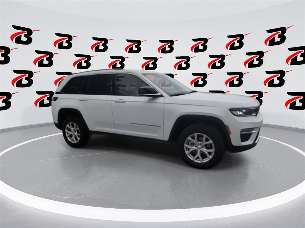 used 2022 Jeep Grand Cherokee car, priced at $33,900