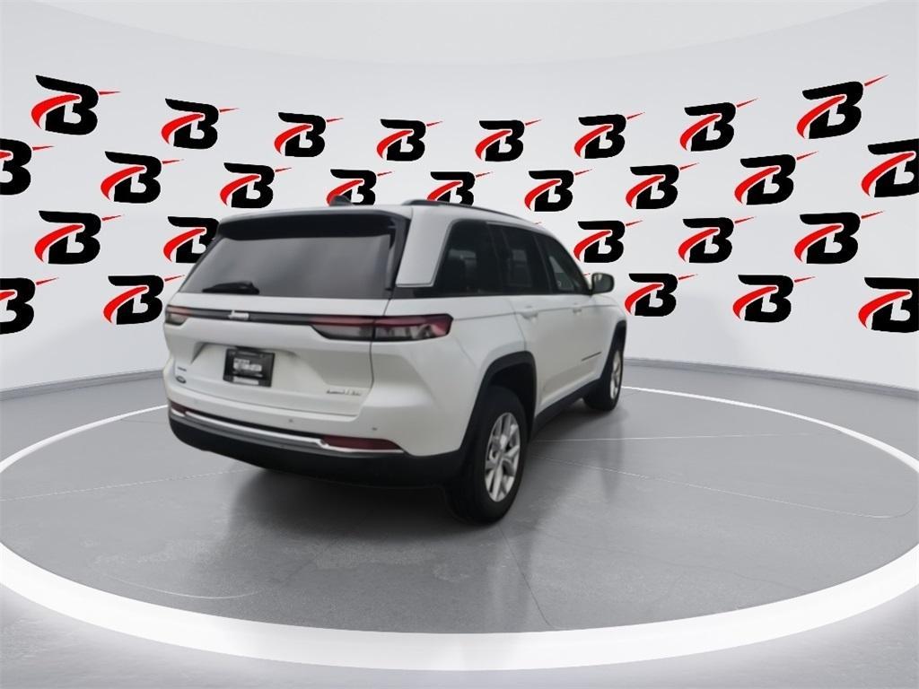 used 2022 Jeep Grand Cherokee car, priced at $33,900