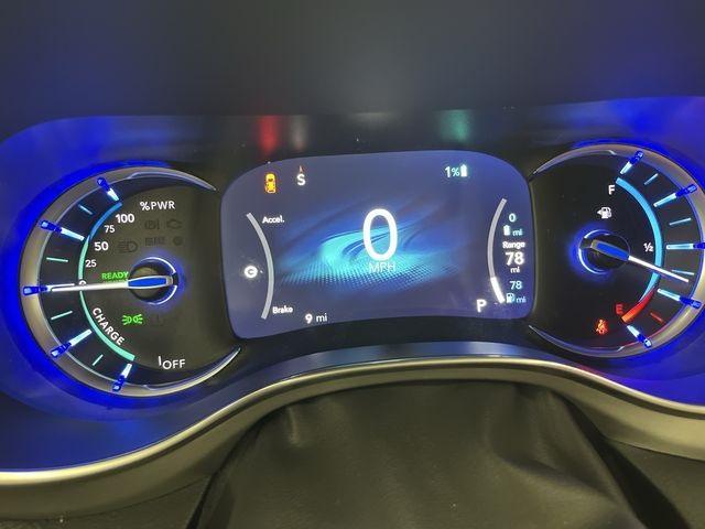 new 2025 Chrysler Pacifica Hybrid car, priced at $45,463
