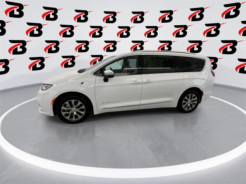 new 2025 Chrysler Pacifica Hybrid car, priced at $48,041