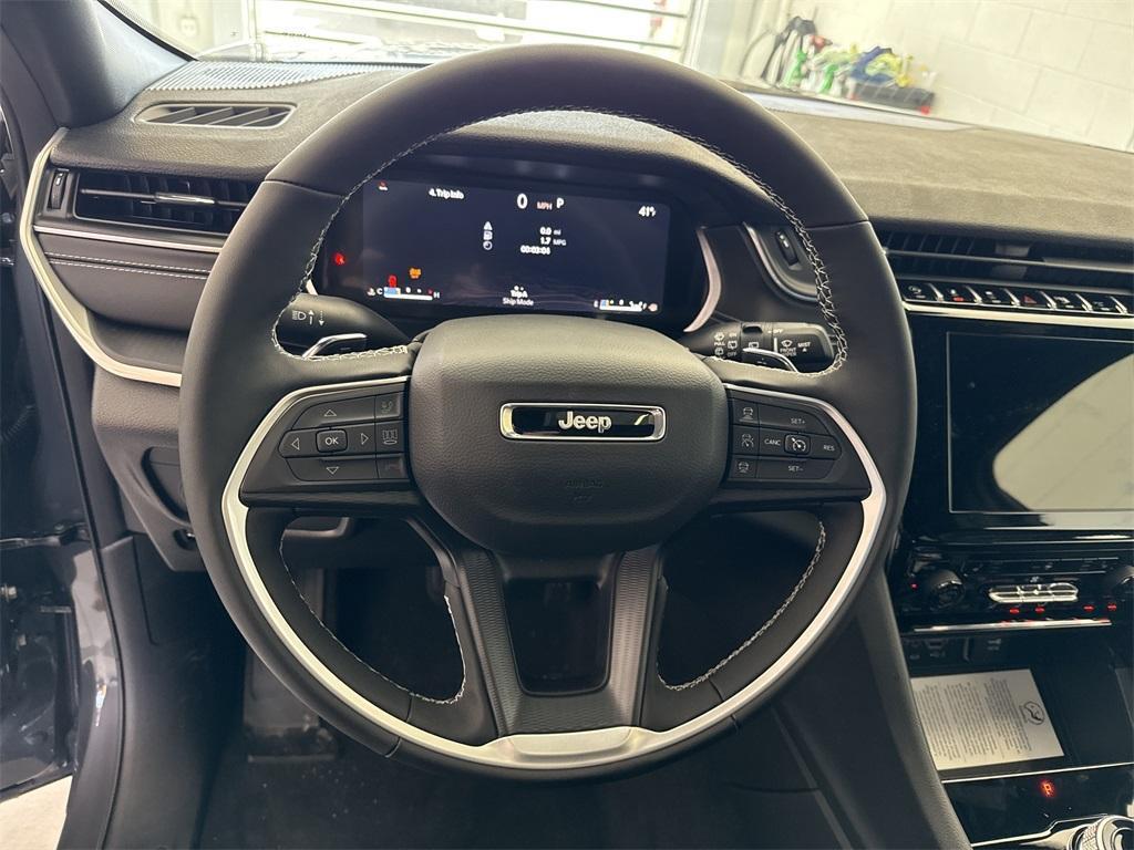 new 2025 Jeep Grand Cherokee L car, priced at $42,030