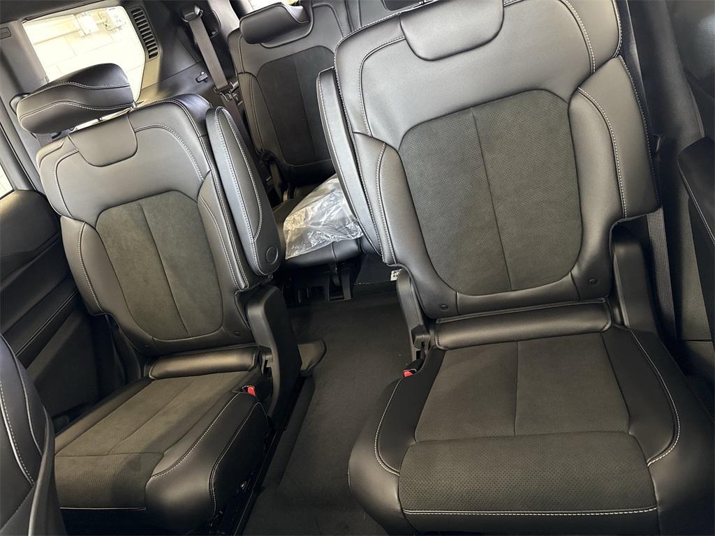 new 2025 Jeep Grand Cherokee L car, priced at $42,030