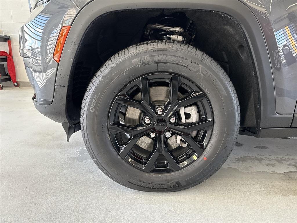 new 2025 Jeep Grand Cherokee L car, priced at $42,030