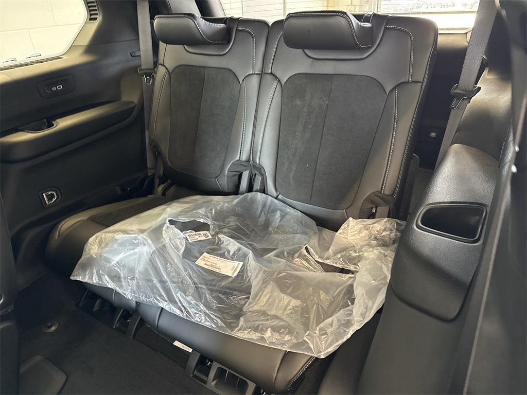 new 2025 Jeep Grand Cherokee L car, priced at $42,030