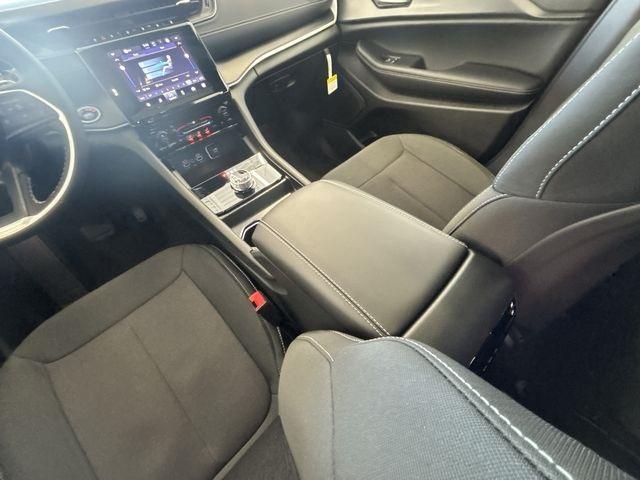 new 2025 Jeep Grand Cherokee L car, priced at $39,645