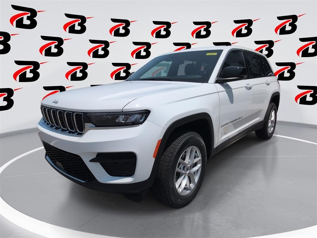 new 2025 Jeep Grand Cherokee car, priced at $35,228