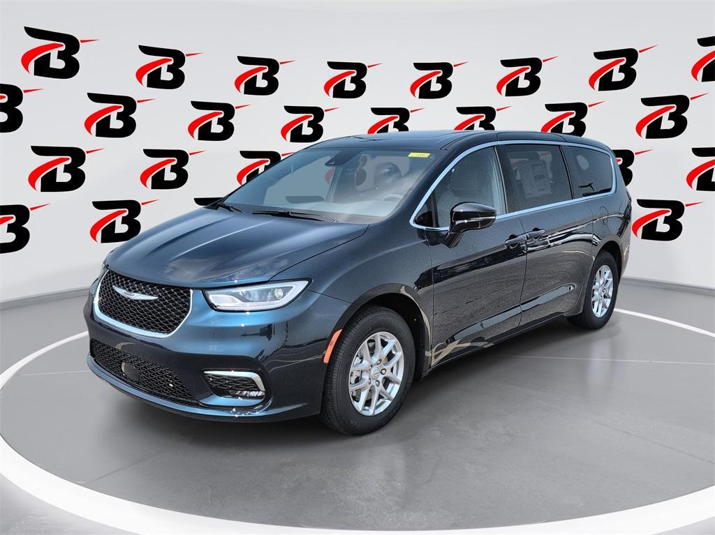 new 2025 Chrysler Pacifica car, priced at $38,820