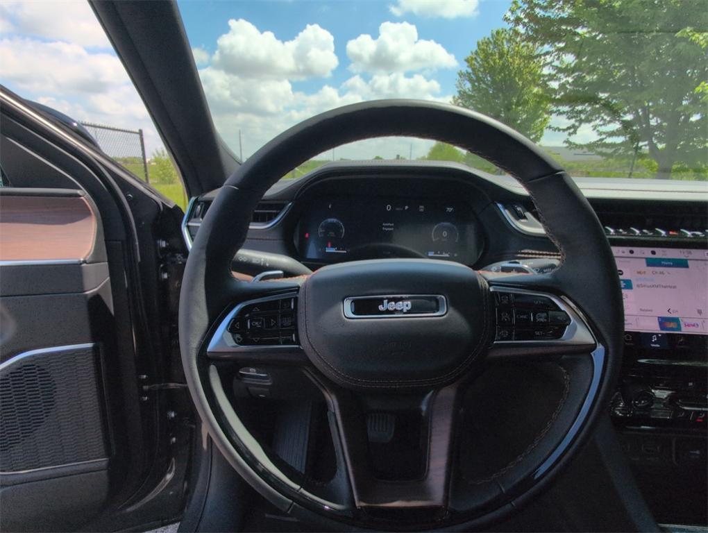 new 2025 Jeep Grand Cherokee L car, priced at $61,911