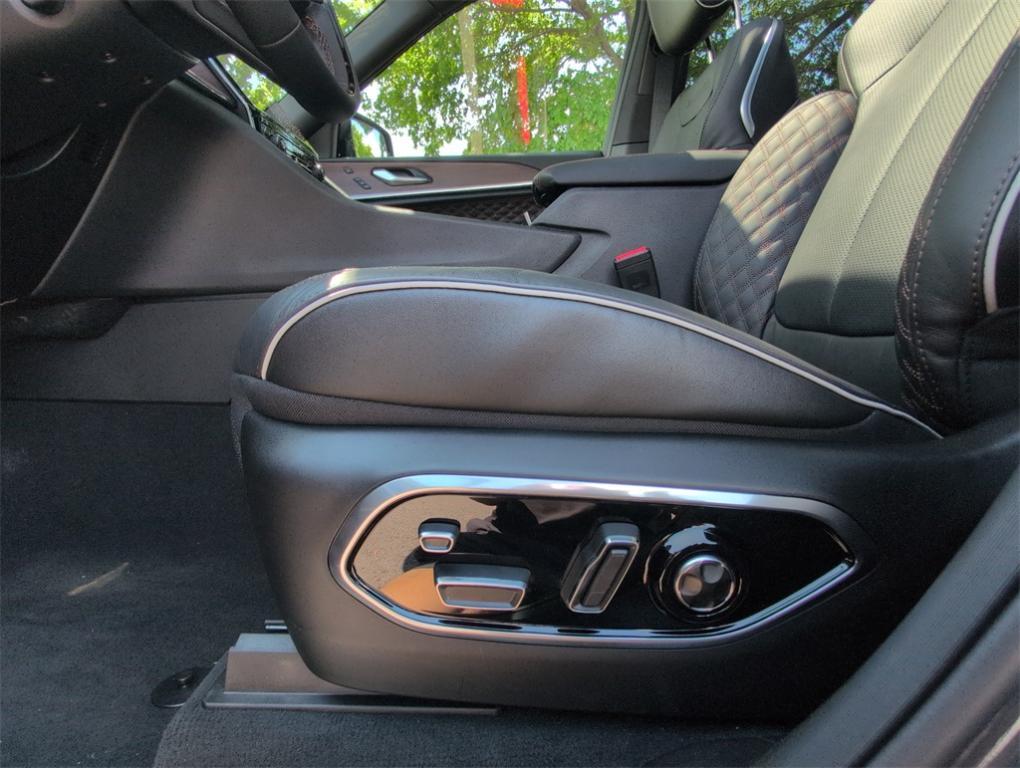 new 2025 Jeep Grand Cherokee L car, priced at $61,911