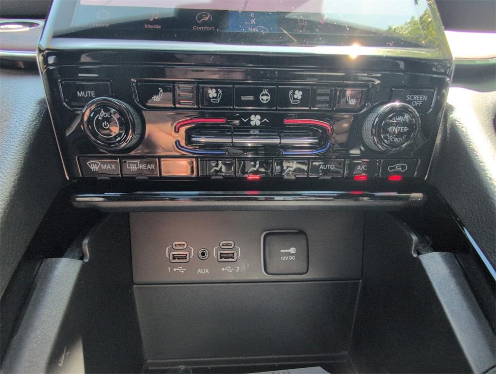 new 2025 Jeep Grand Cherokee L car, priced at $61,911