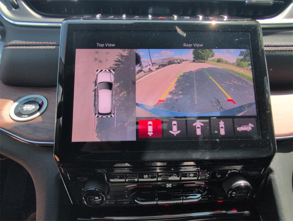 new 2025 Jeep Grand Cherokee L car, priced at $61,911