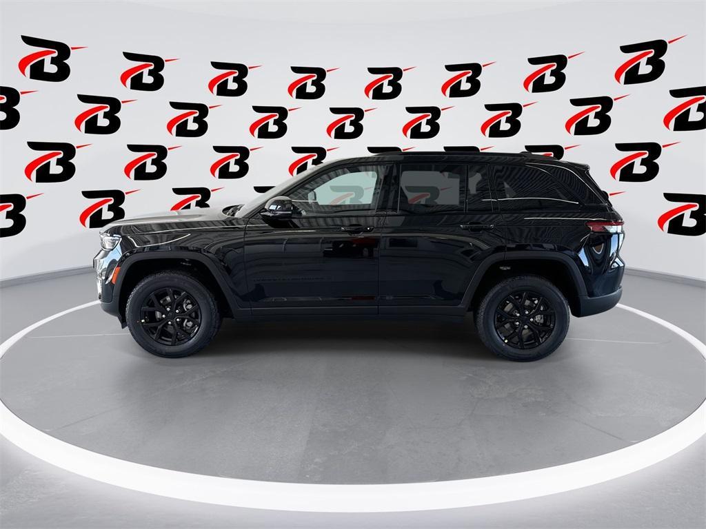 new 2025 Jeep Grand Cherokee car, priced at $40,230
